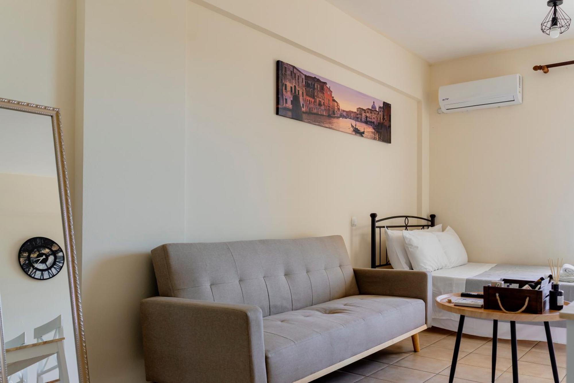 Cozy Nights Appartement Messíni Buitenkant foto